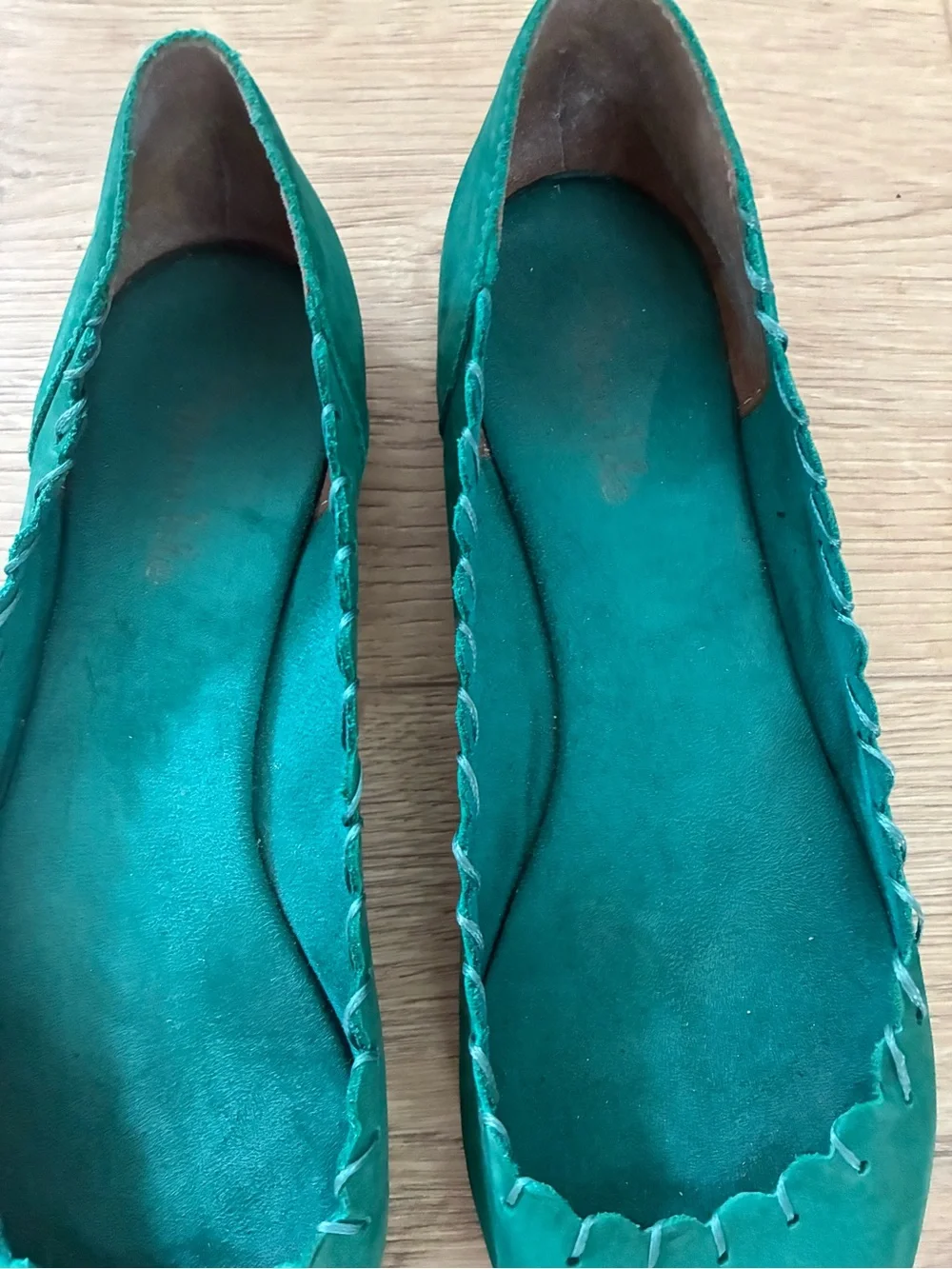 Women's Pointed Toe Suede Flats in Teal